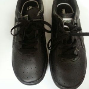 puma shoes boys size 2.5