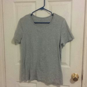 Simple grey tee