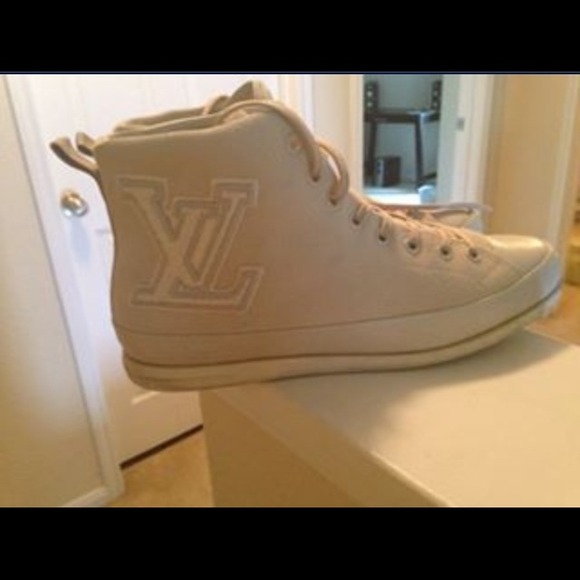 Men Size 11 LV Cream Sneakers