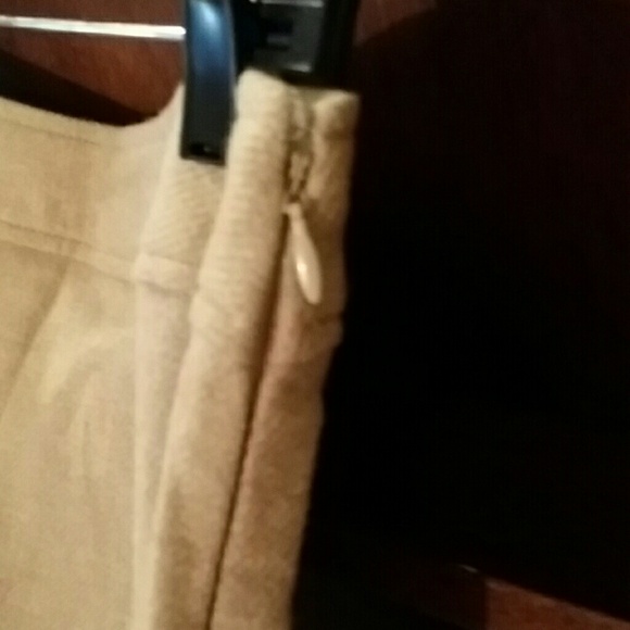 Gap skirt - Picture 3 of 3