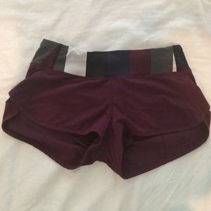 Lululemon Run Speed Short. Maroon. Size 4