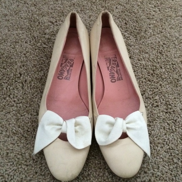 Salvatore Ferragamo White Bow Flats 7