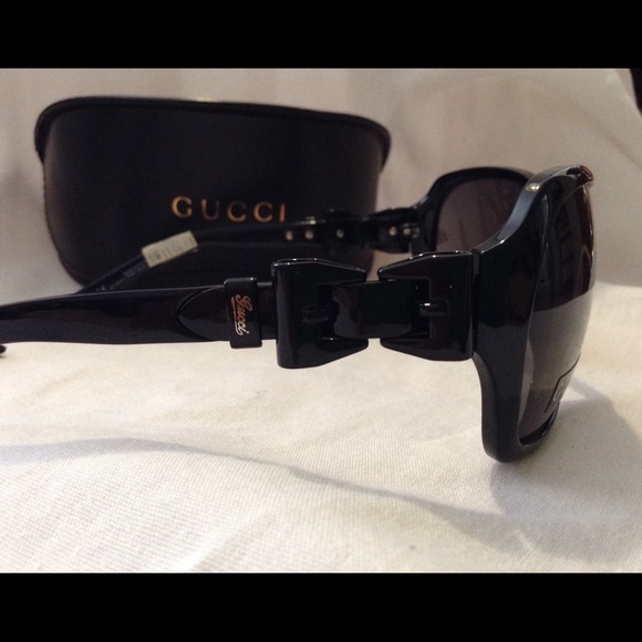 GUCCI SUNGLASSES