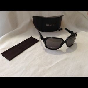 GUCCI SUNGLASSES