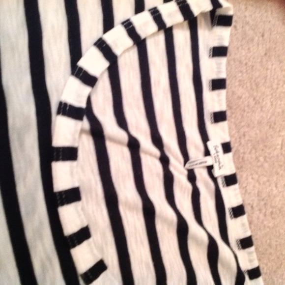 🚫RESERVED🚫 Splendid navy and white top - Picture 3 of 3