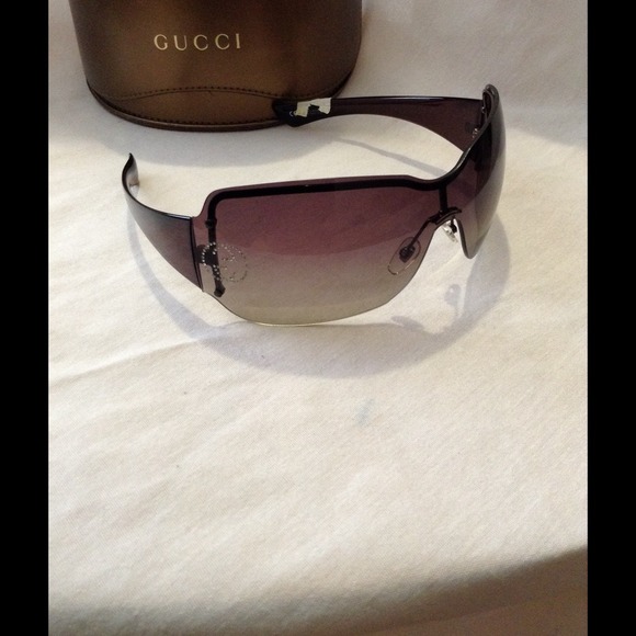 GUCCI SUNGLASSES