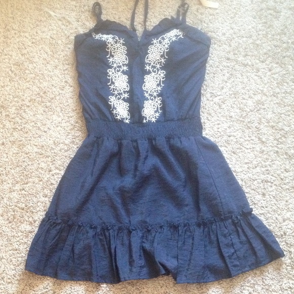 Dress - Picture 1 of 1