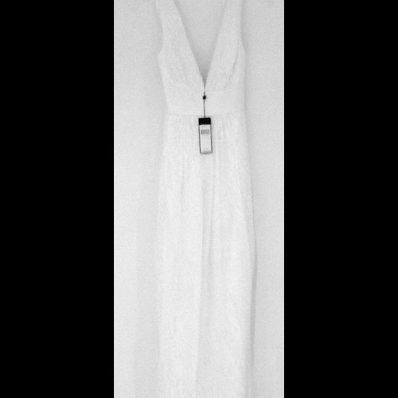 BCBGMAXAZRIA FLORAL PRINT V-NECK GOWN - Picture 3 of 3