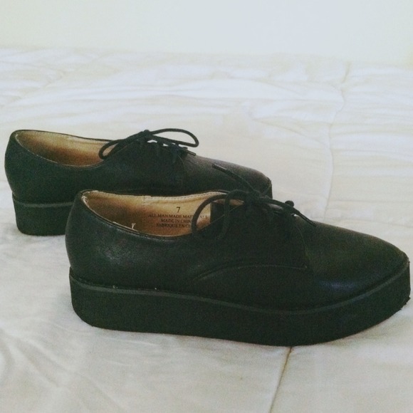 Deena & Ozzy platform shoes REDUCED