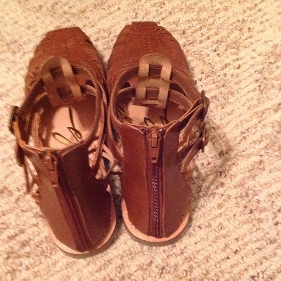 Free people enclosed sandals SOLD on EBay💰 - Picture 3 of 3