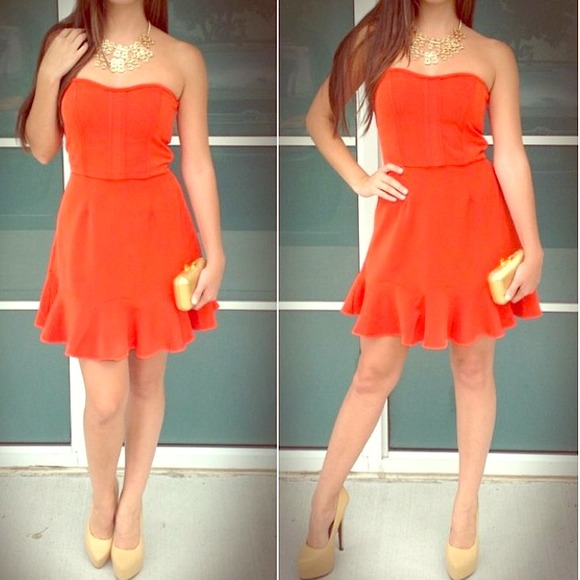 Strapless orange dress ❤️