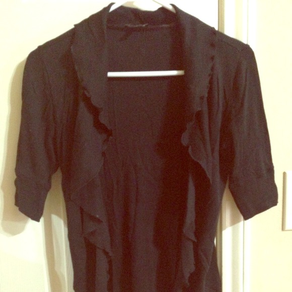 Black open ruffles cardigan
