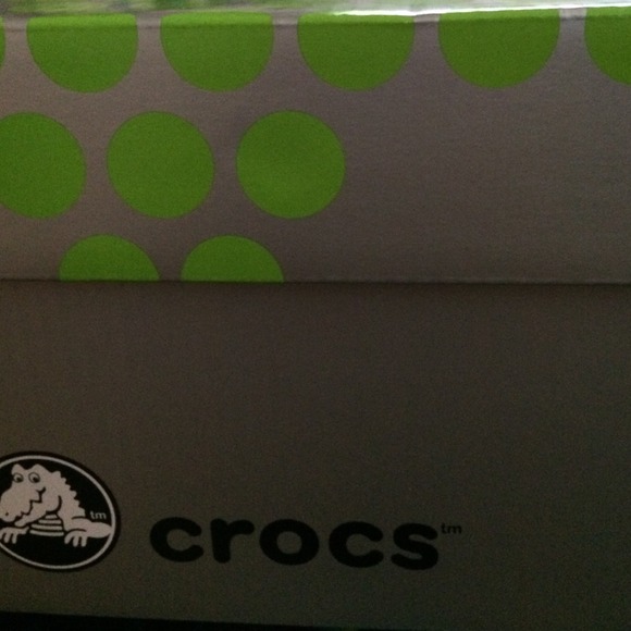 Shoe - Picture 2 of 4