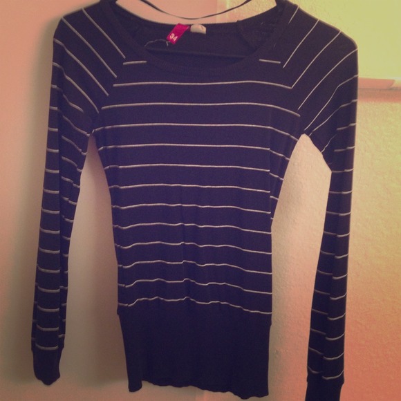 H&M black and white striped sweater