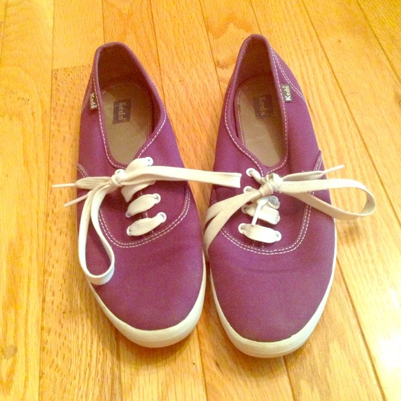 Awesome purple keds !
