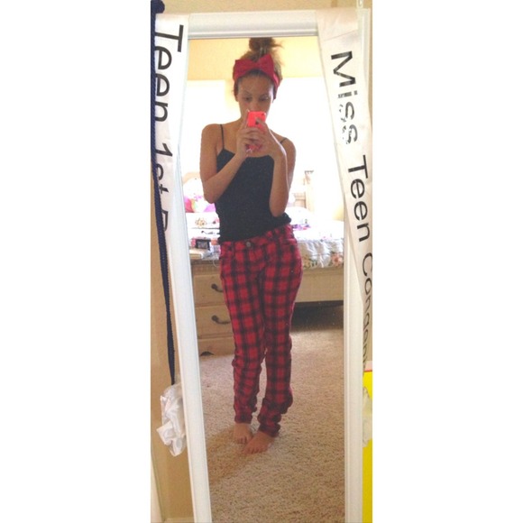 Red and Black Plaid Skinny Jeans. - Picture 2 of 3