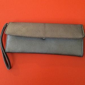 Awesome going out clutch