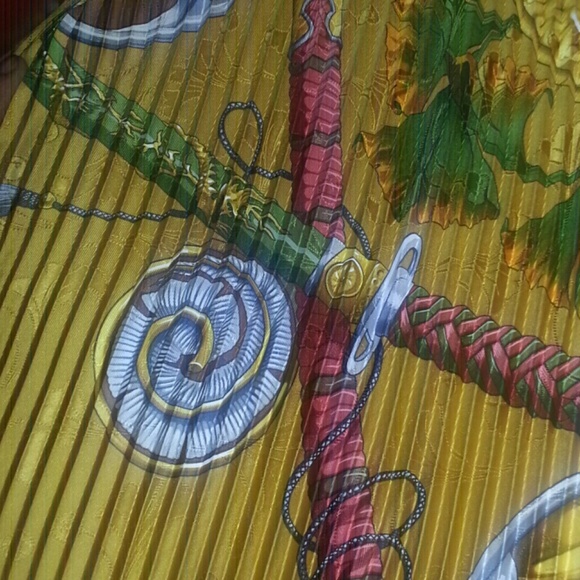 Authentic Hermes scarf (trade value $400) - Picture 4 of 4