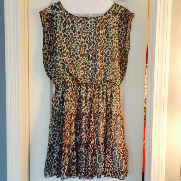 Amazing!! Animal print dress by Speechless