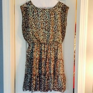 Amazing!! Animal print dress by Speechless