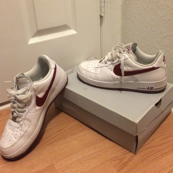 Sneakers - Picture 4 of 4