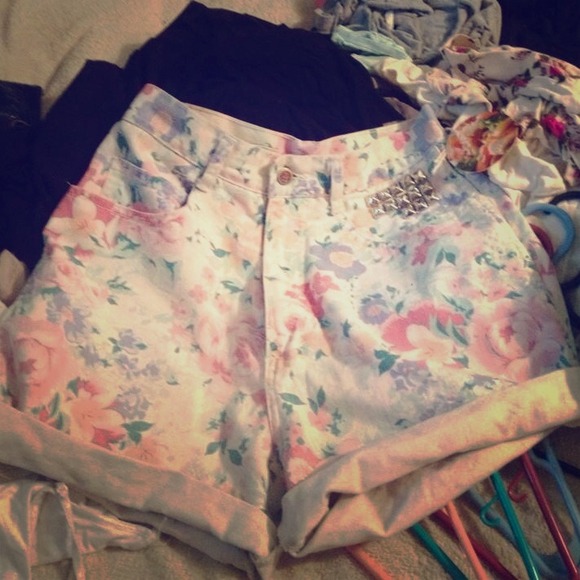 Denim - high waisted shorts