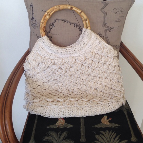 JCrew Straw Bag with bamboo handles magnetic clasp