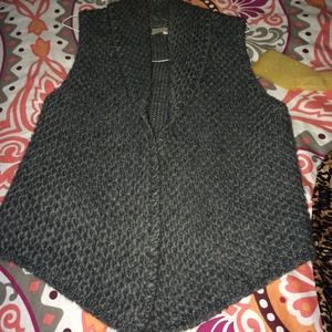 Sweater vest