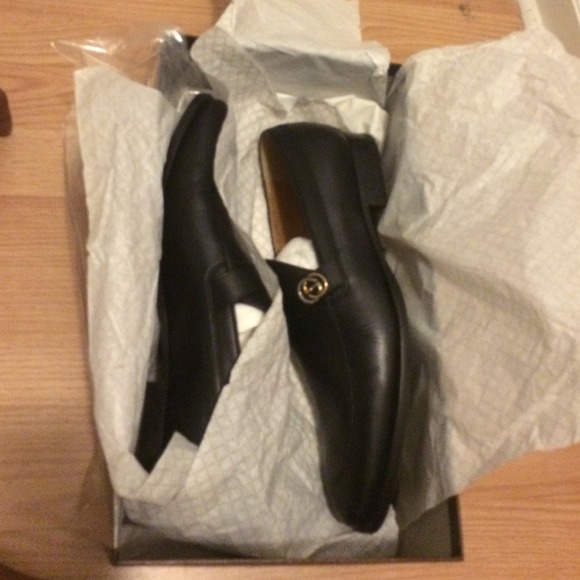 Shoes - Picture 4 of 4