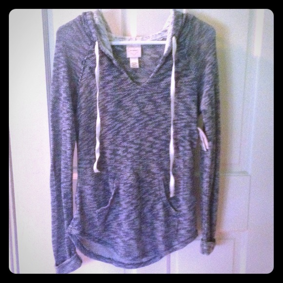 NWT pullover/sweater w/ lace hood