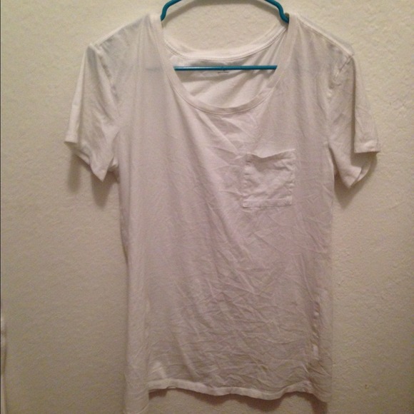 GAP PLAIN WHITE POCKET TEE
