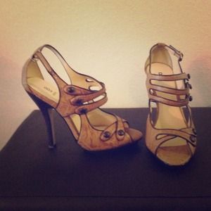 Bakers tan/brown sandal; Size 7