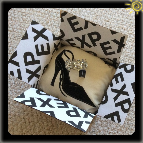 Express Stretch Bracelet w/Lots Of Sparkle & Bling