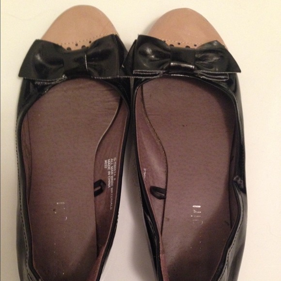 MADDEN GIRL FLATS