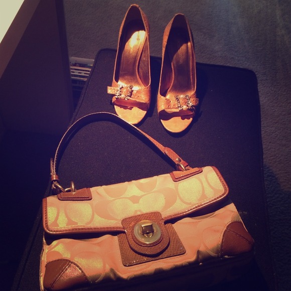 Sold ❌❌Bundle this!! Authentic Coach Purse+Shoes