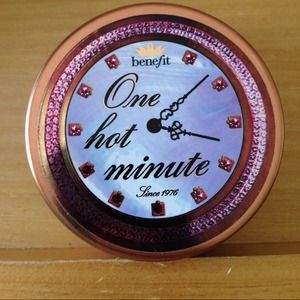 Benefit one hot minute