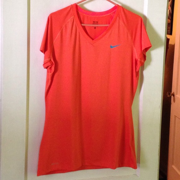 Nike Pro women's XL top