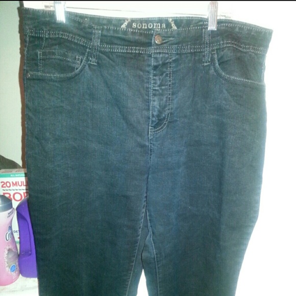 Comfortable stretch boot cut jeans