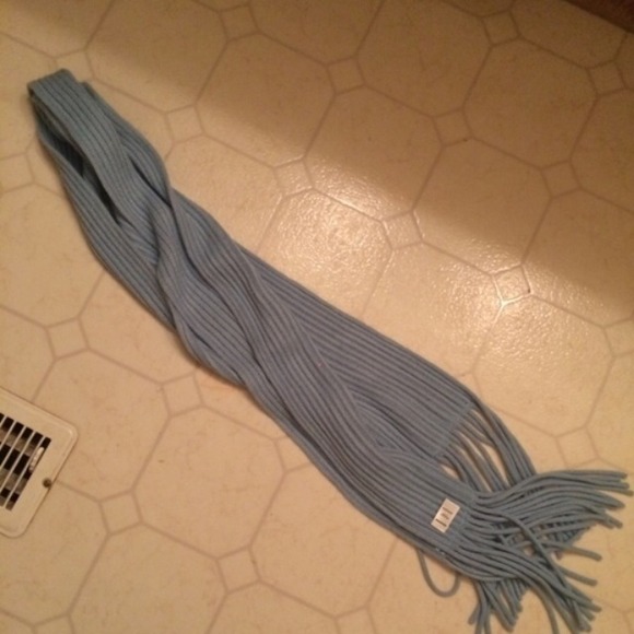 Pretty scarf - Picture 1 of 1