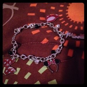 Charm bracelet