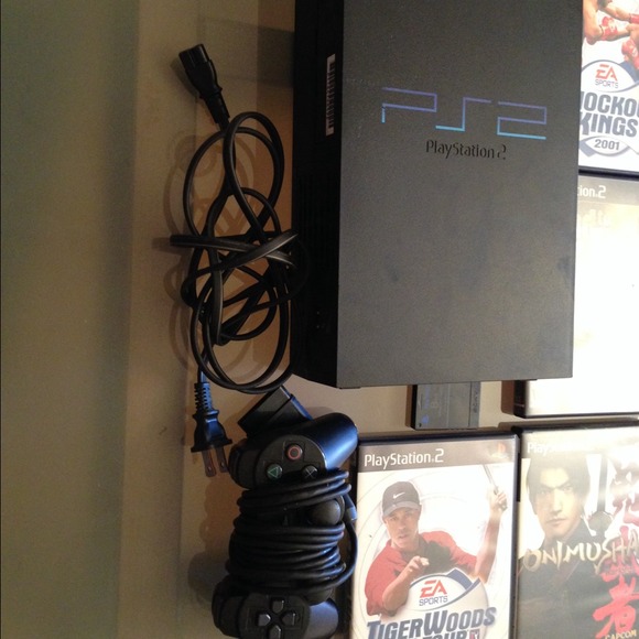 Sold Playstation 2 console, controller, 7 games - Picture 3 of 4