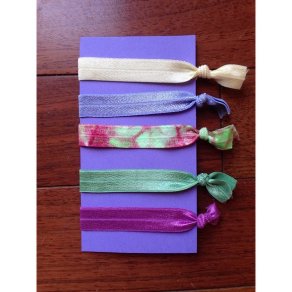 Accessories - {Trendy Tye} Hair Tie Set