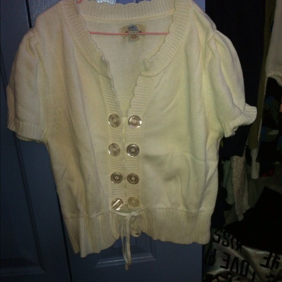 Pretty white cardigan