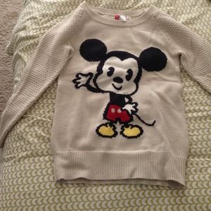 Adorable Mickey Mouse sweater!