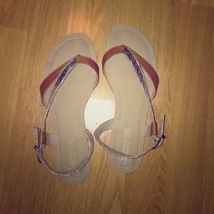 FOR TRADE Kenneth Cole Sandals