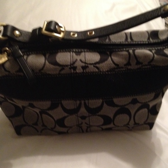 🎉Cute Coach🎉 - Picture 5 of 5