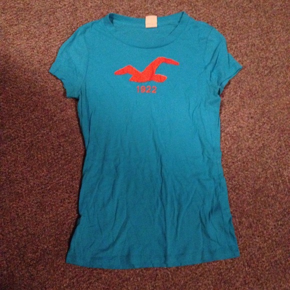 Hollister t-shirt