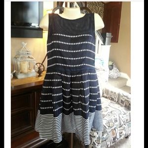 NWT Taylor navy Polk a dot dress. Sz14
