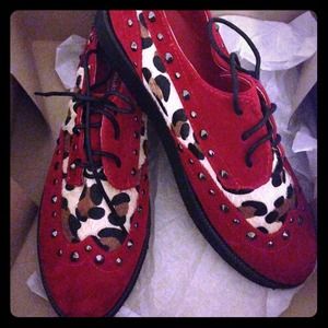 Studded Cheetah creepers!