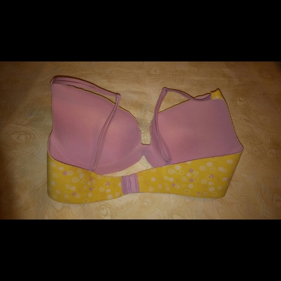 Victoria's Secret Very Sexy Secret Embrace Push Up - Picture 3 of 3